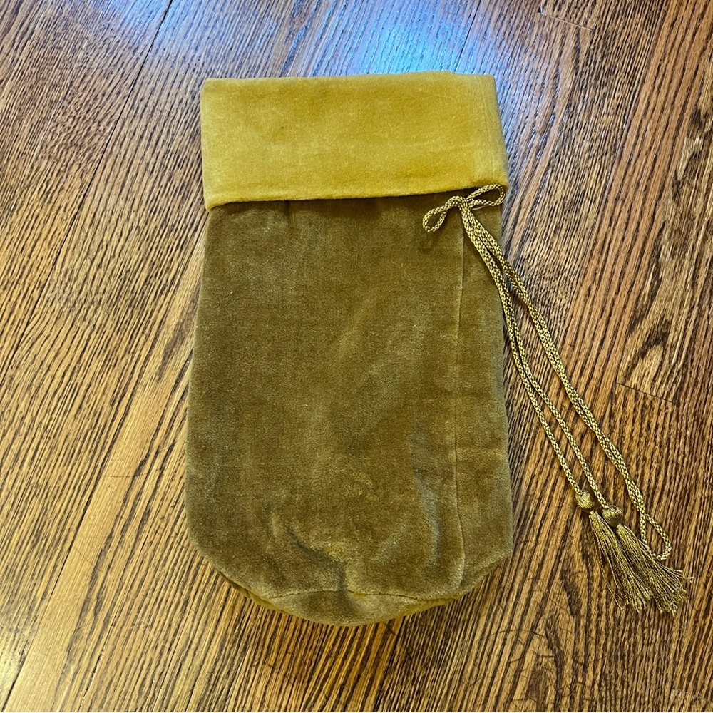 Pottery Barn Golden Velvet Wine Gift Bag 12”X7”Sleeve w/ Tassle 100% Cotton